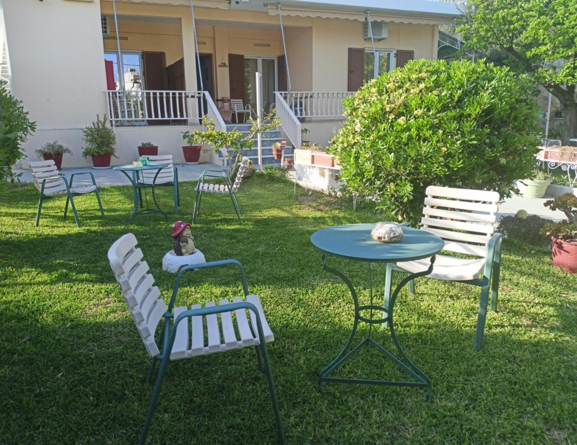 Finikas Rooms Agia Marina  Exterior photo