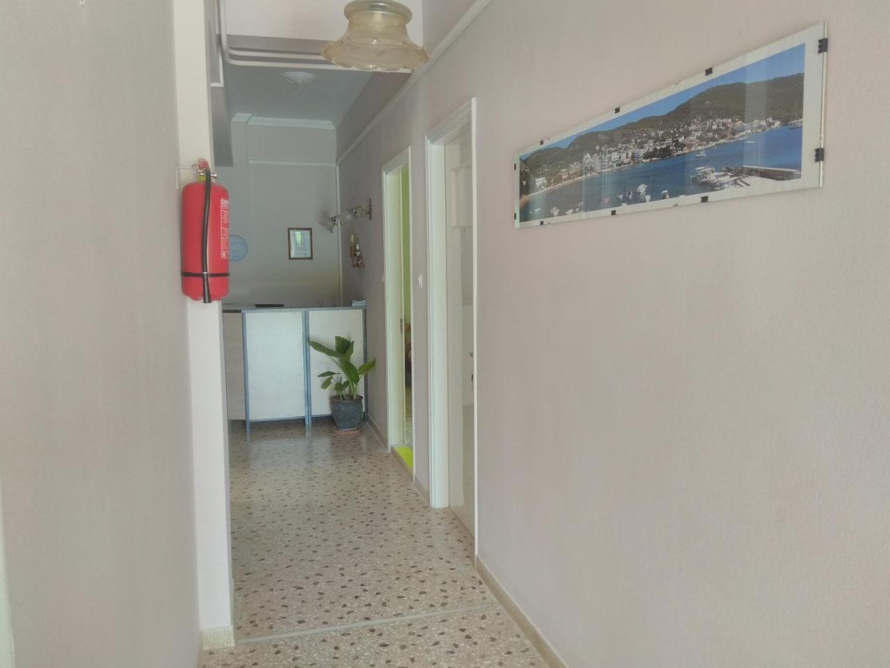 Finikas Rooms Agia Marina  Exterior photo